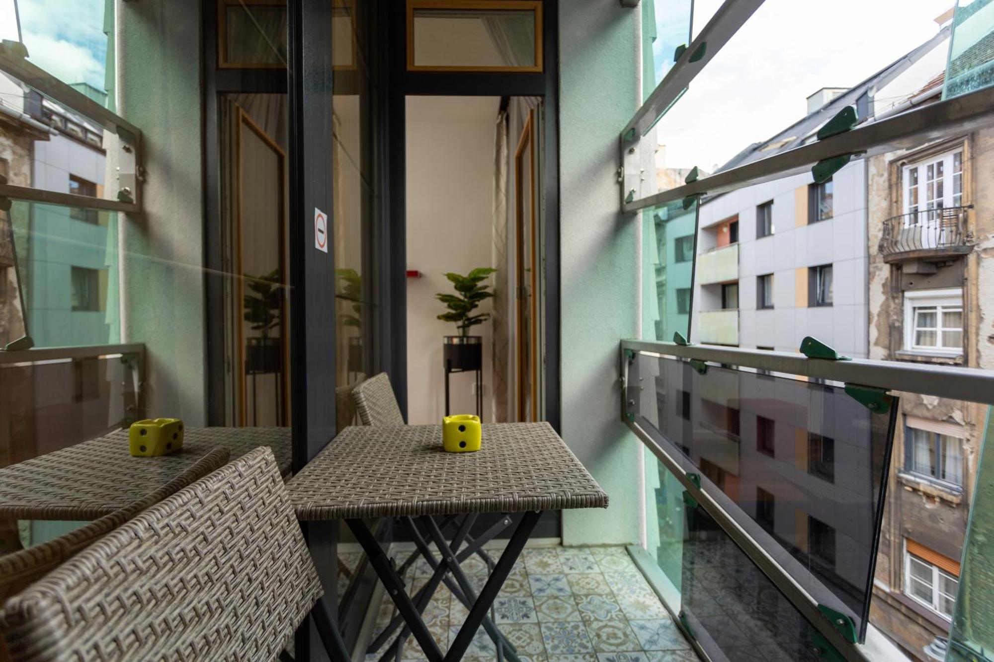בודפשט Downtown Cube Apartment מראה חיצוני תמונה